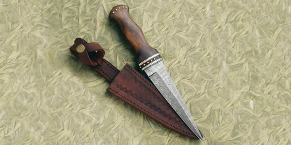 Pirate Swords, Cutlasses & Knives
