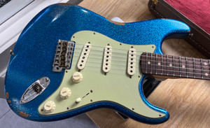 Fender '61 Relic Custom Shop Stratocaster Dealer Special Order Blue Sparkle