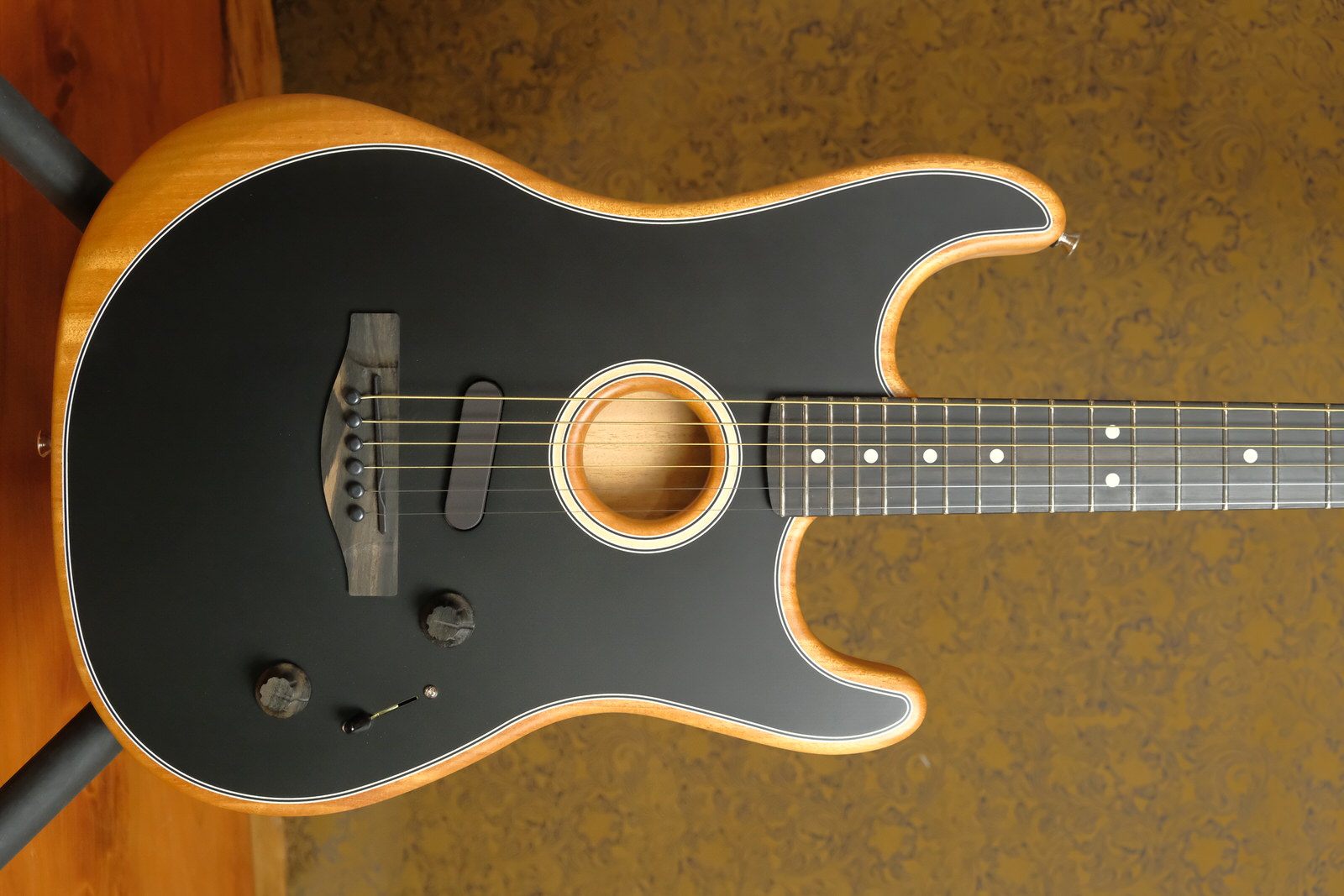 Fender American Acoustasonic Stratocaster 2020 Ebony Fingerboard, Black -  Guitar Maverick