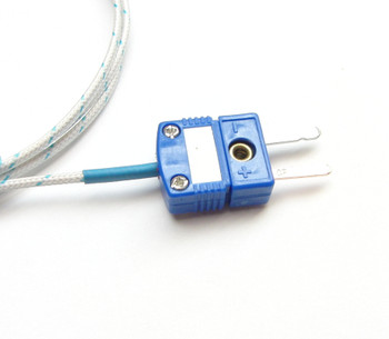 The male T-type thermocouple connector of this T-type extension cable has a white label field