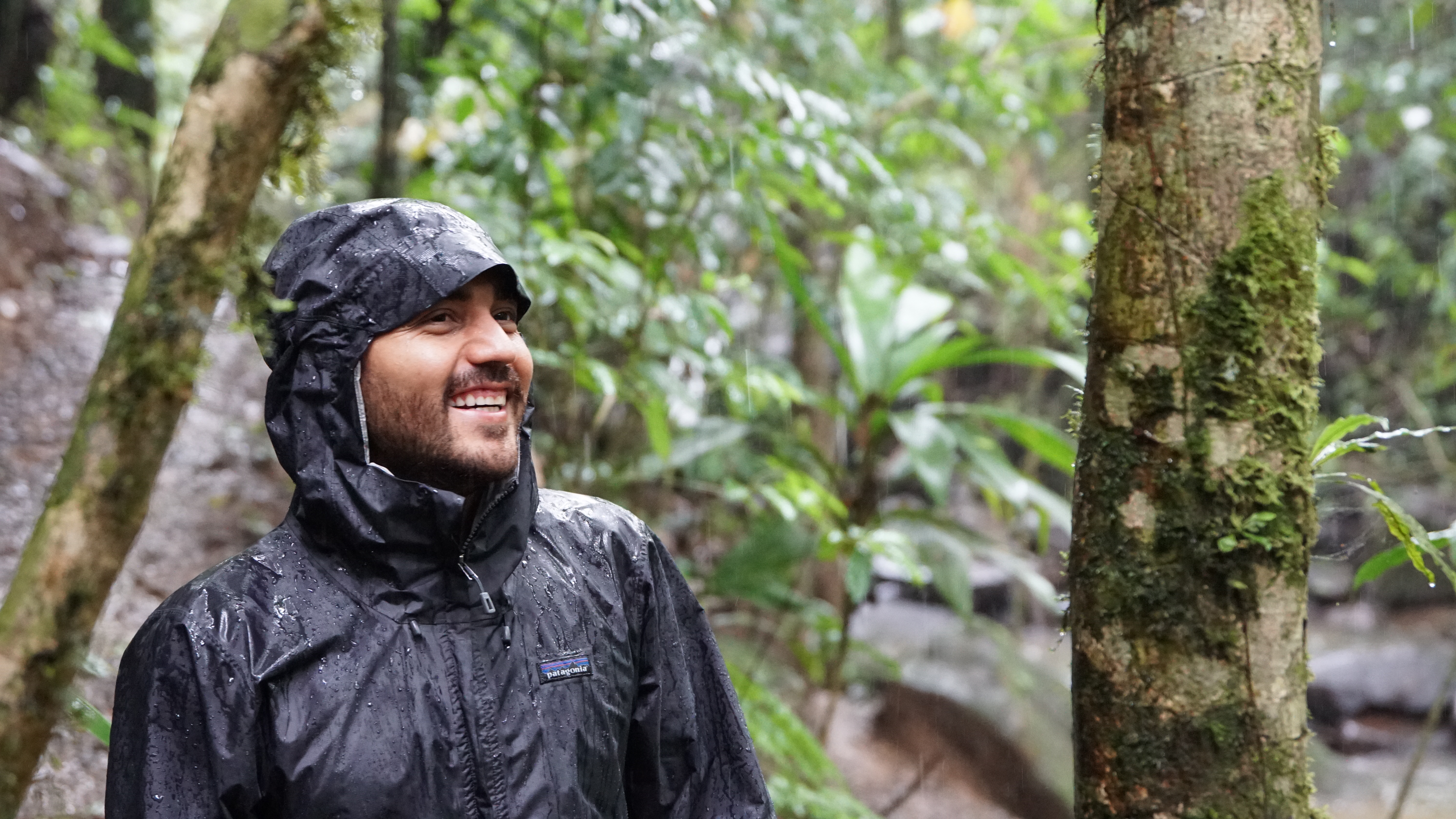 Qué es mejor Resistente, Impermeable o Repelente al agua?