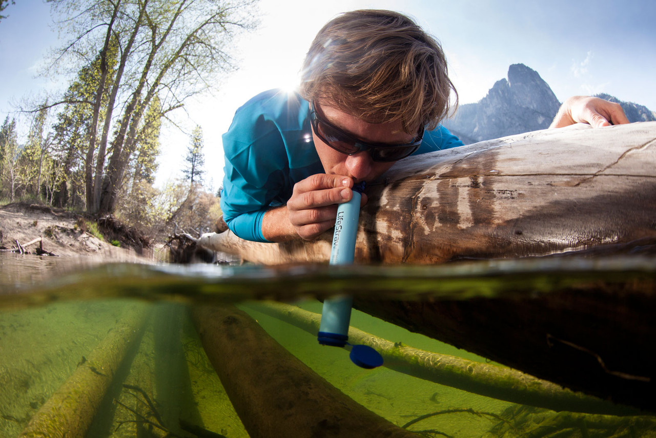 LifeStraw Original Personal Water Filter and Chemical BPA Free