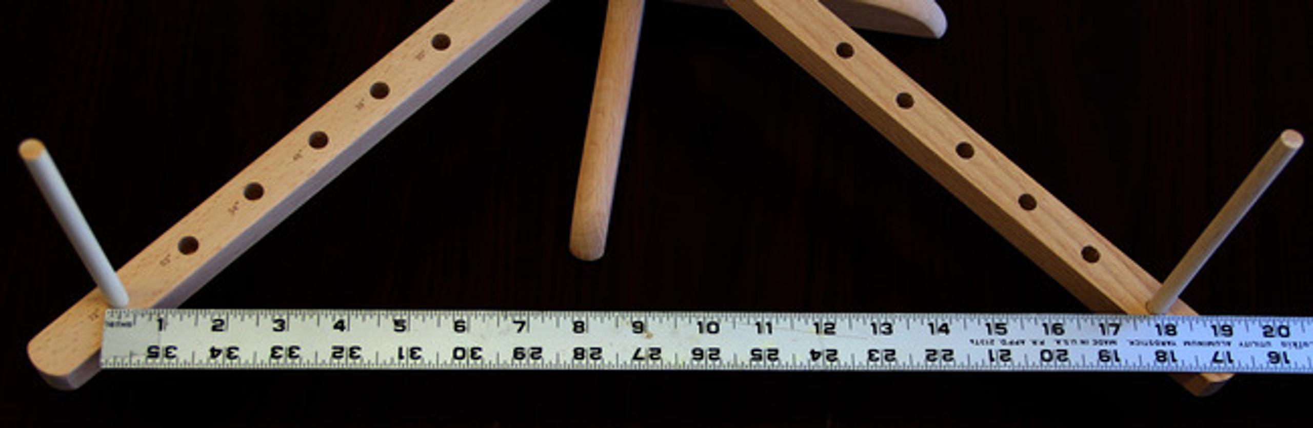 Stanwood Needlecraft Tabletop Amish Style Yarn Swift / Ball Winder