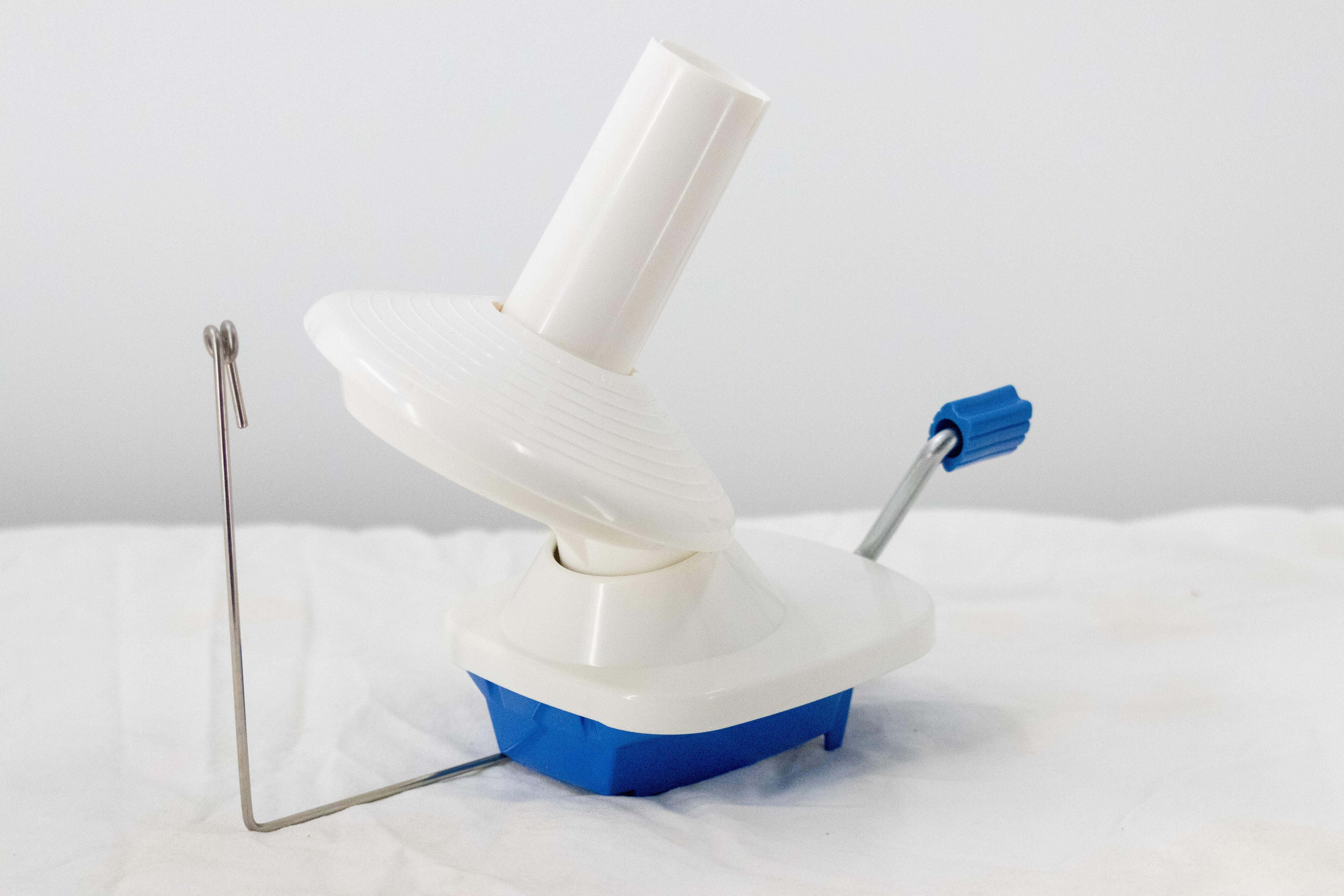 Stanwood Needlecraft - Medium Umbrella Yarn Swift / Ball Winder