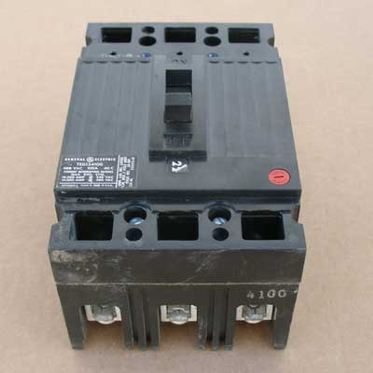 General Electric TED134100 3 Pole 100 Amp 480V Circuit Breaker Black Face - Used