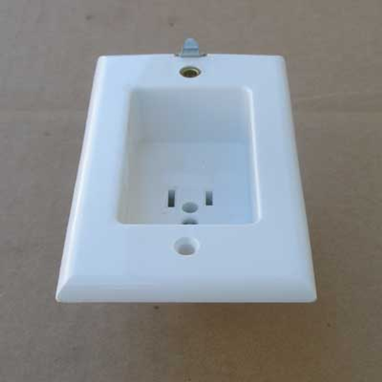 Leviton 688-W 2 Pole 3 Wire ClockHanger Receptacle (Lot of 2)