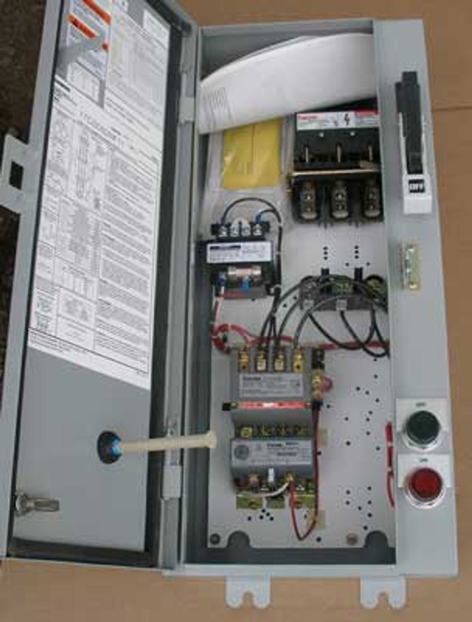 Siemens 17CSD92NF11 Size 0 Fusible Combination Starter 3PH 5HP Nema 12 - New