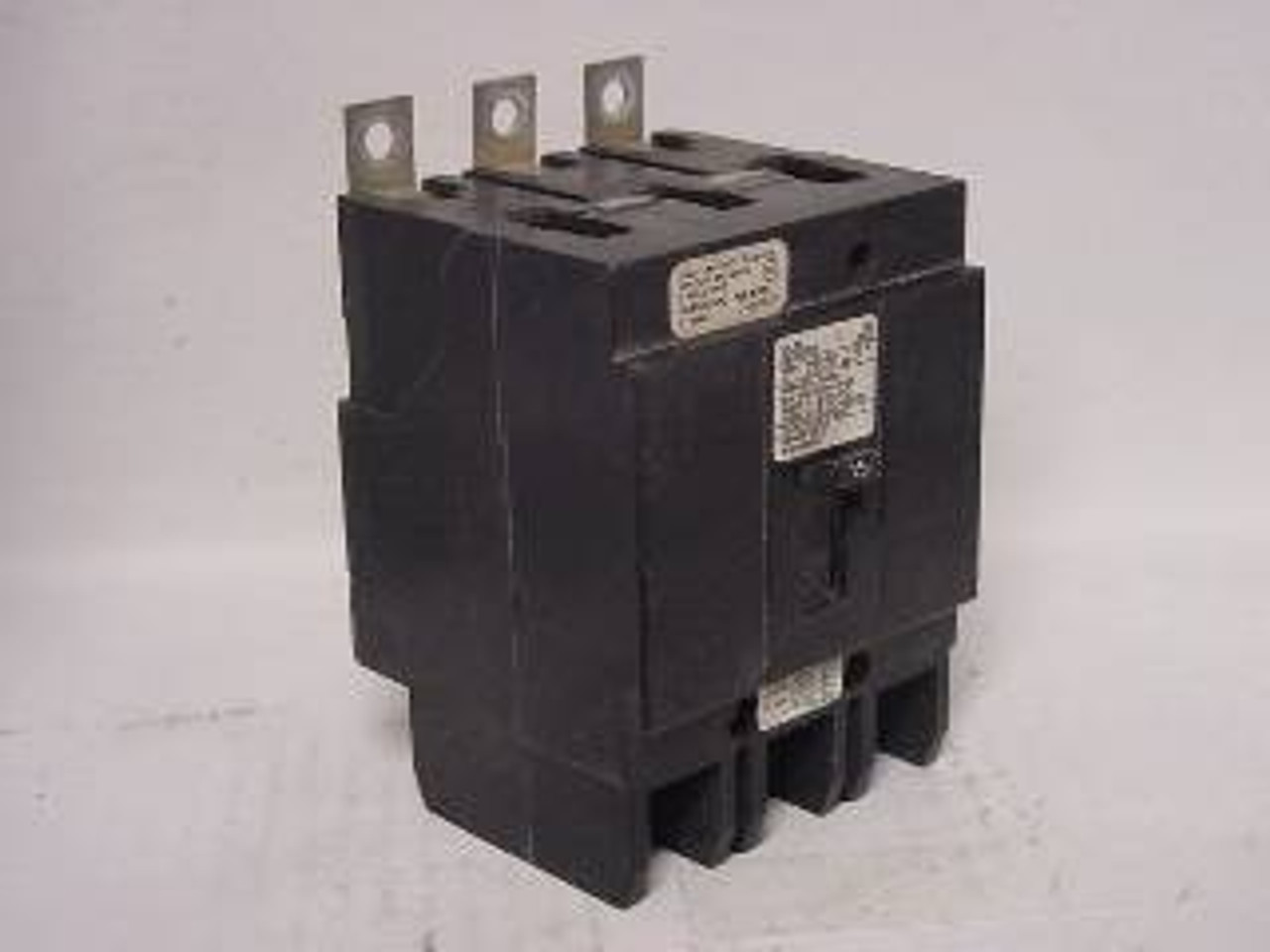 Siemens BQCH3B015 3 Pole, 15 Amp, 480VAC Circuit Breaker - Used