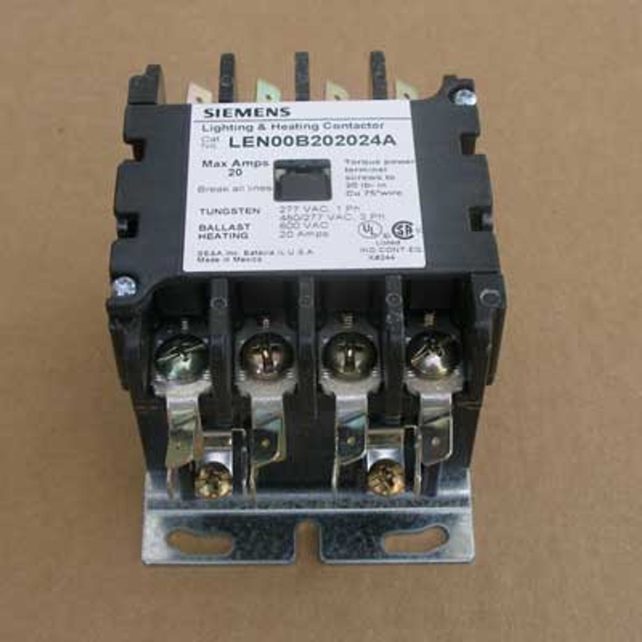 Siemens LEN00B202024A 20 Amp 4 Pole Lighting Contactor 24V Open - New