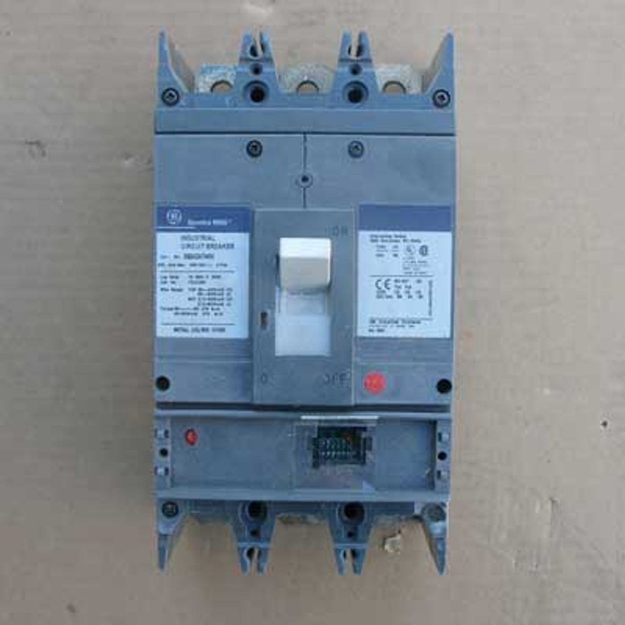 GE SGDA32AT0400 3 Pole 400 Amp 240VAC Circuit Breaker - Used