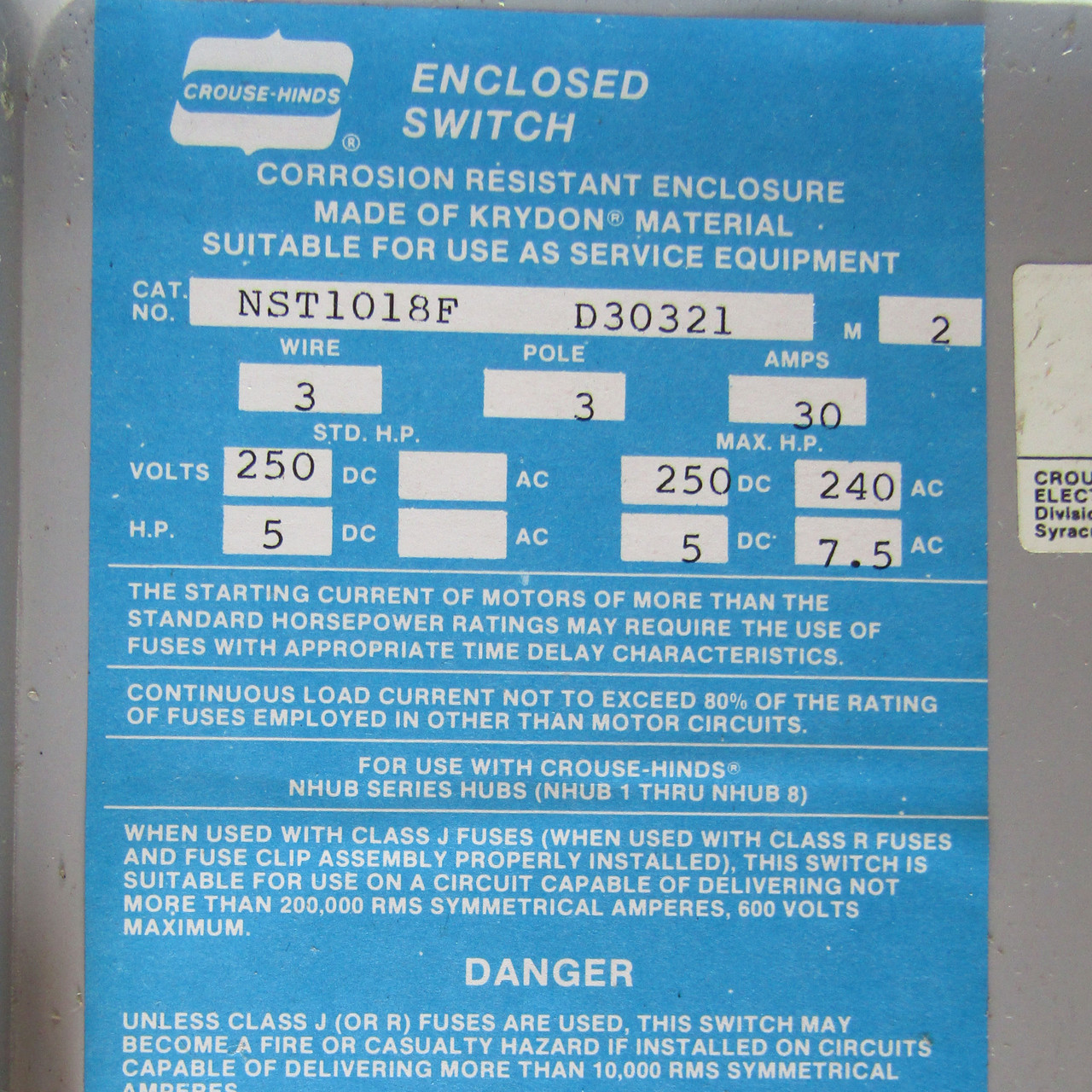 Crouse-Hinds NST1018F-D30321 30A 240V 3PH Disconnect Switch Nema 3,4X,12 - New