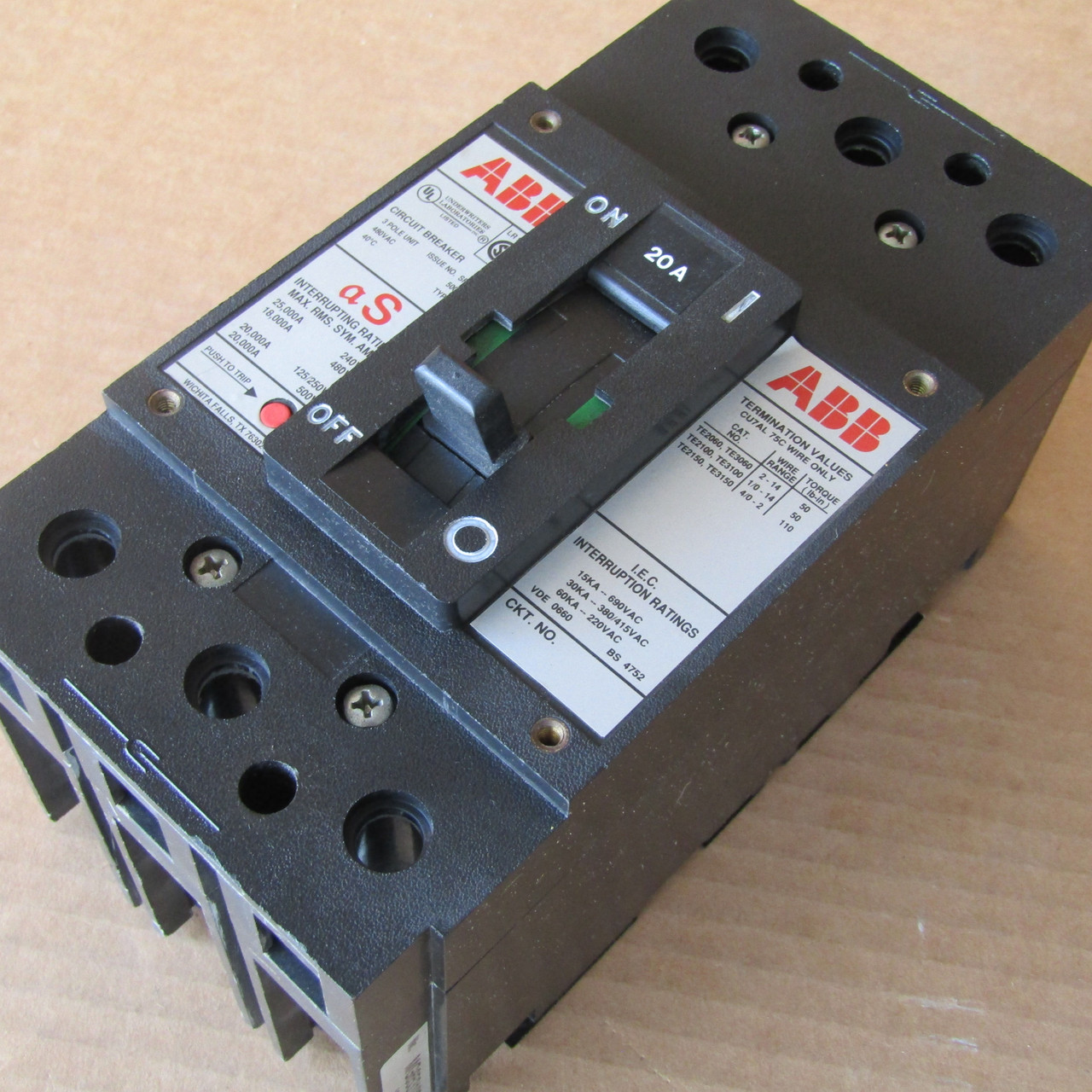 ABB SR-638 3 Pole 20 Amp 480VAC Type ES Circuit Breaker - Used