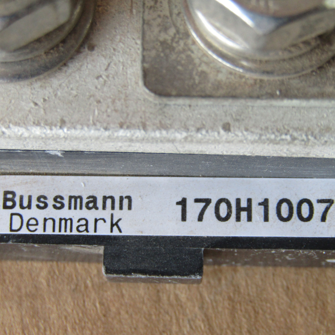 Bussmann 170M1372 315A 690V Fuse w/ 170H1007 Fuse Holder - Used