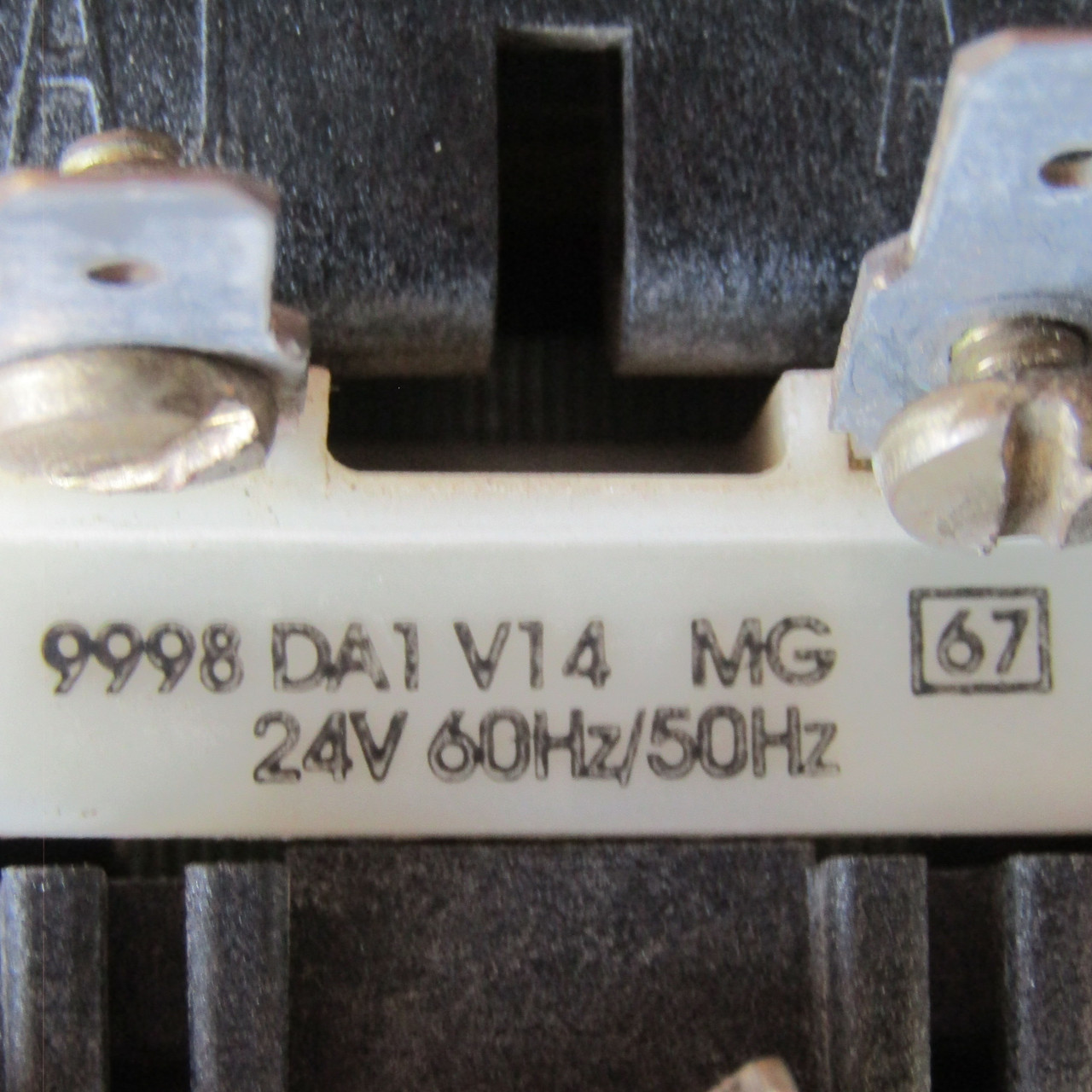 Square D 8910-DPA23 Definite Purpose Contactor 3P 25A 24V Coil - Used