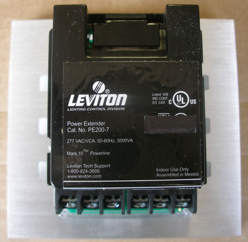 Leviton PE200-70W 277VAC 50/60Hz 3000VA Power Extender V1.0