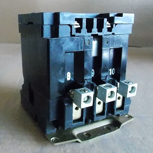 Square D 8903 SP02 3 Pole 60 Amp 120V Coil Lighting Contactor- Used