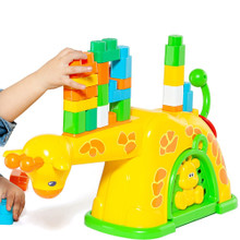 Attività musicali con la giraffa con i mattoncini Moltó