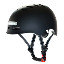 Casco con luce LED anteriore e posteriore per adulto MOLTO 22213