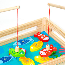 Molto gioco di pesca in legno per bambini. 15 pezzi. 23276