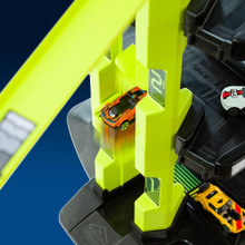 Sehr Super Parkplatz 5 Etagen + 10 Autos + Wandteppichspiel 20420/WEB2