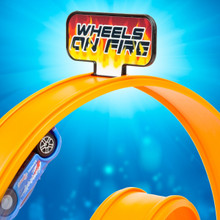 Spielzeugparkplatz mit Looping + Schienen + Zubehör 23405/GR