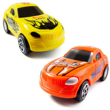 Spielzeugparkplatz mit Looping + Gleisen