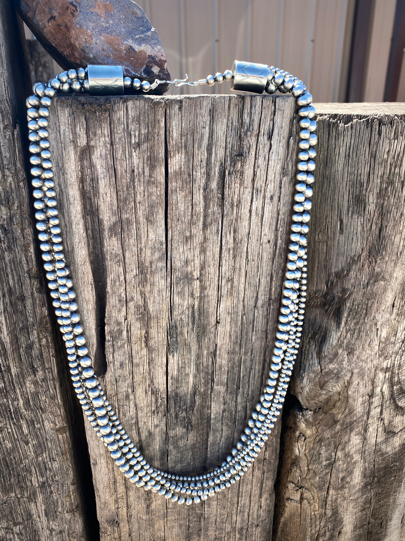 Navajo Pearl 32\