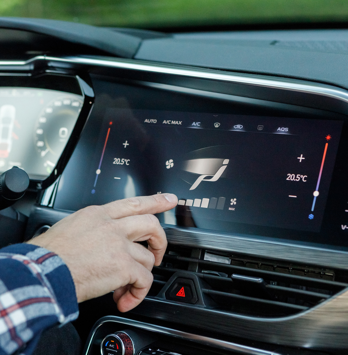 capacitive touch screen on vehicle