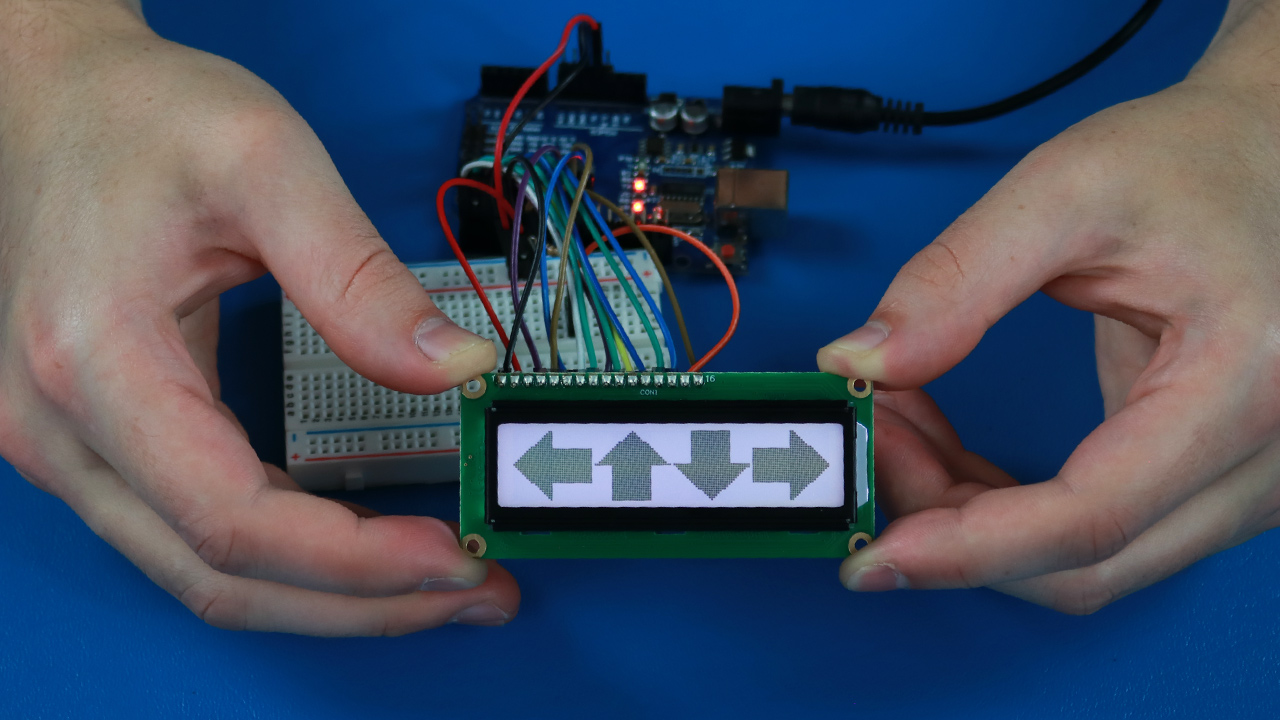 LCD displays custom graphic on the screen using Arduino.