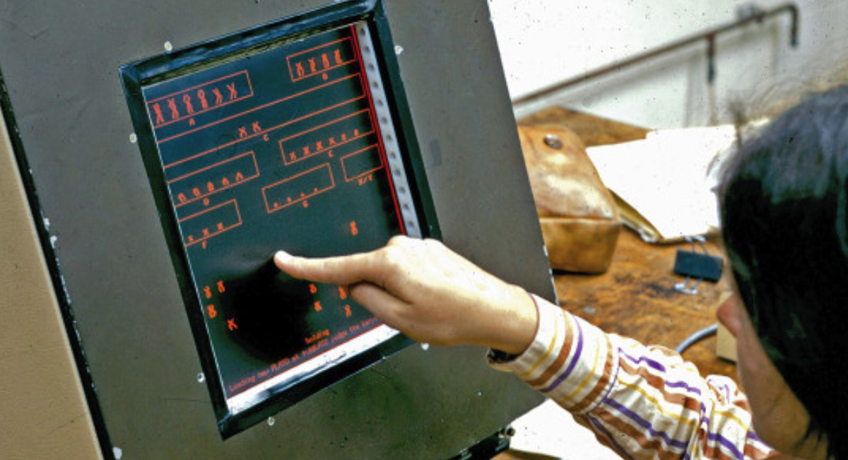 Plato IV touchscreen