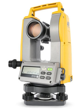 Topcon DT305 Digital Theodolite Kit with 5 Second Accuracy - Model 1034419-04