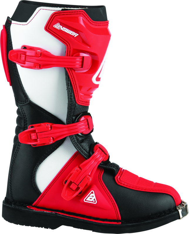 The Answer AR1 boot represents a new idea in motocross boots. Inexpensive boots have been around for a long time and no brand had ever really tried to make them good. The AR1 boot is better than good, it offers you far more than is offered by any ...