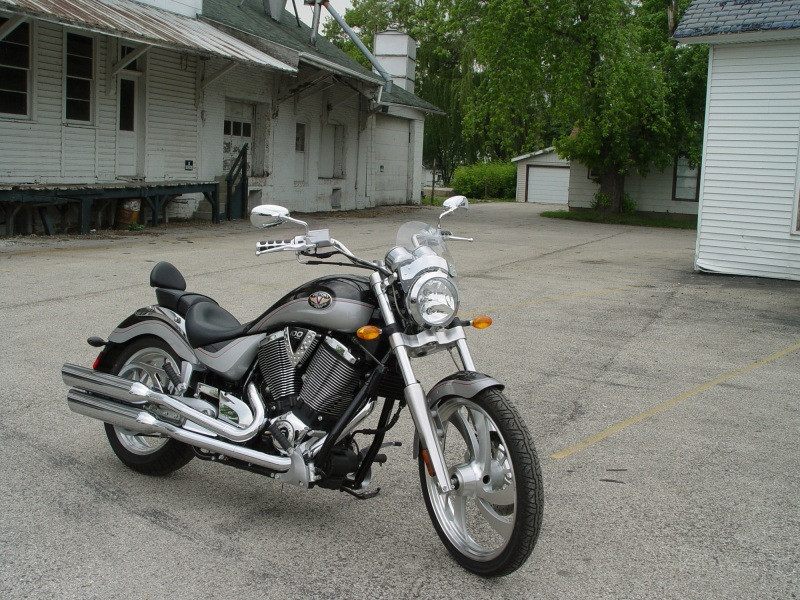 National Cycle Flyscreen Chrome Light Tint for Up to 43 mm Diameter Motorcycle Forks (Part N2530)