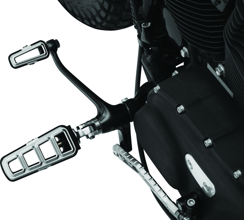 Kuryakyn Dillinger Pegs Without Adapter in Silver – Aggressive Multi-Piece Design with Traction Features