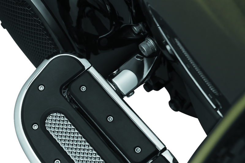 Kuryakyn Non-Pivot Splined Peg Adapter for Harley-Davidson Models – Chrome Finish