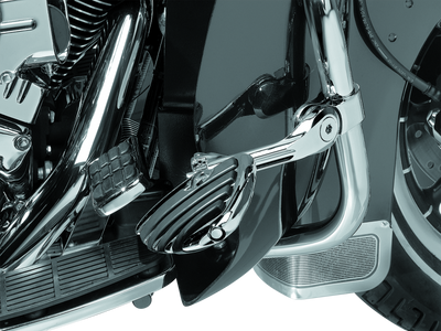 Kuryakyn Tour-Tech Cruise 6-inch Mount Arm with ISO Wing Pegs and 1-1/4-inch Clamp - Chrome