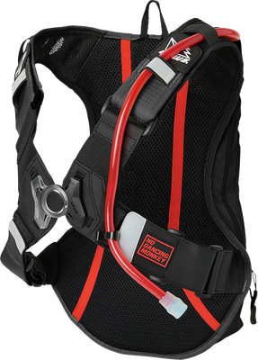 USWE Outlander Hydration Pack - 9L - Black 5209077001