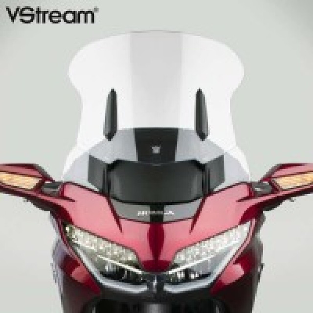National Cycle V Stream Wave Mid-Style Windshield for Honda GL1800 Goldwing - Clear
