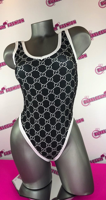 Pinklips Floor Outfit