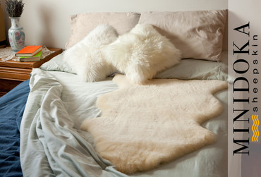 Medical sheepskin underlay bed pad. Natural shape pelt.