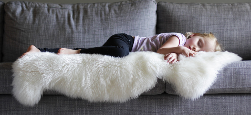 sheepskin-single-pelt-ivory-rug-2.jpg