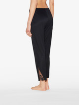 Hose in Schwarz aus Modal und besticktem Tüll_2