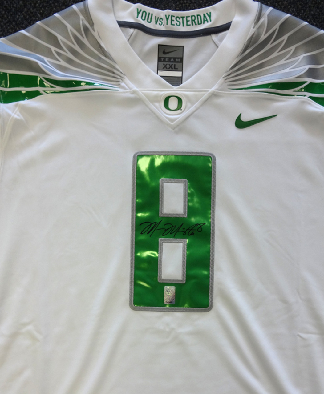 marcus mariota signed oregon jersey