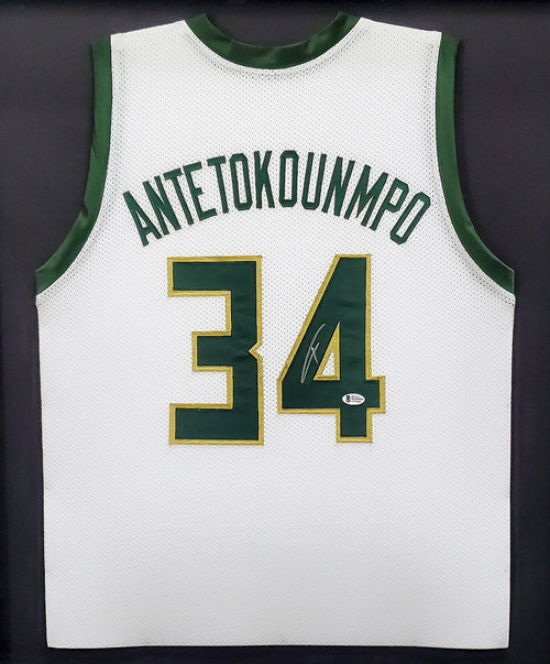 Mil Milwaukee Bucks Giannis Antetokounmpo Autographed Green Nike Jersey Size XL Beckett BAS QR Stock #197446