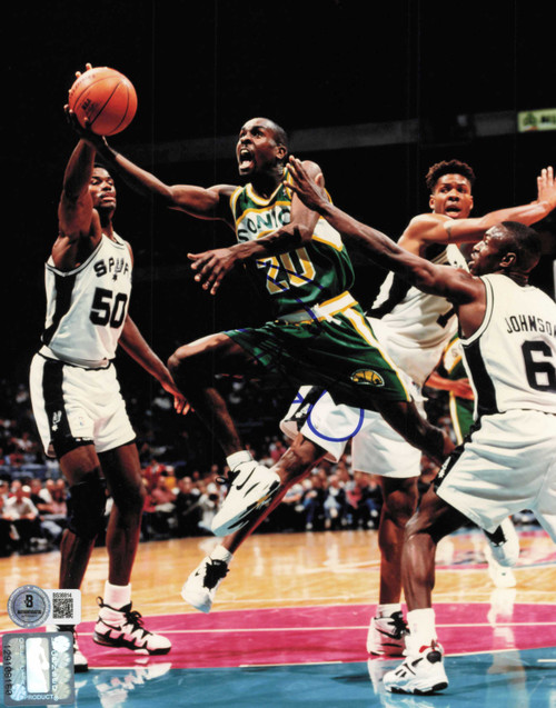 Gary Payton Autographed 8x10 Photo Seattle Supersonics Beckett BAS QR #BS36814