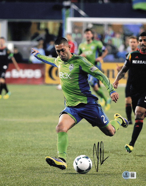 Clint Dempsey Autographed 11x14 Photo Seattle Sounders Beckett BAS QR #BS31912