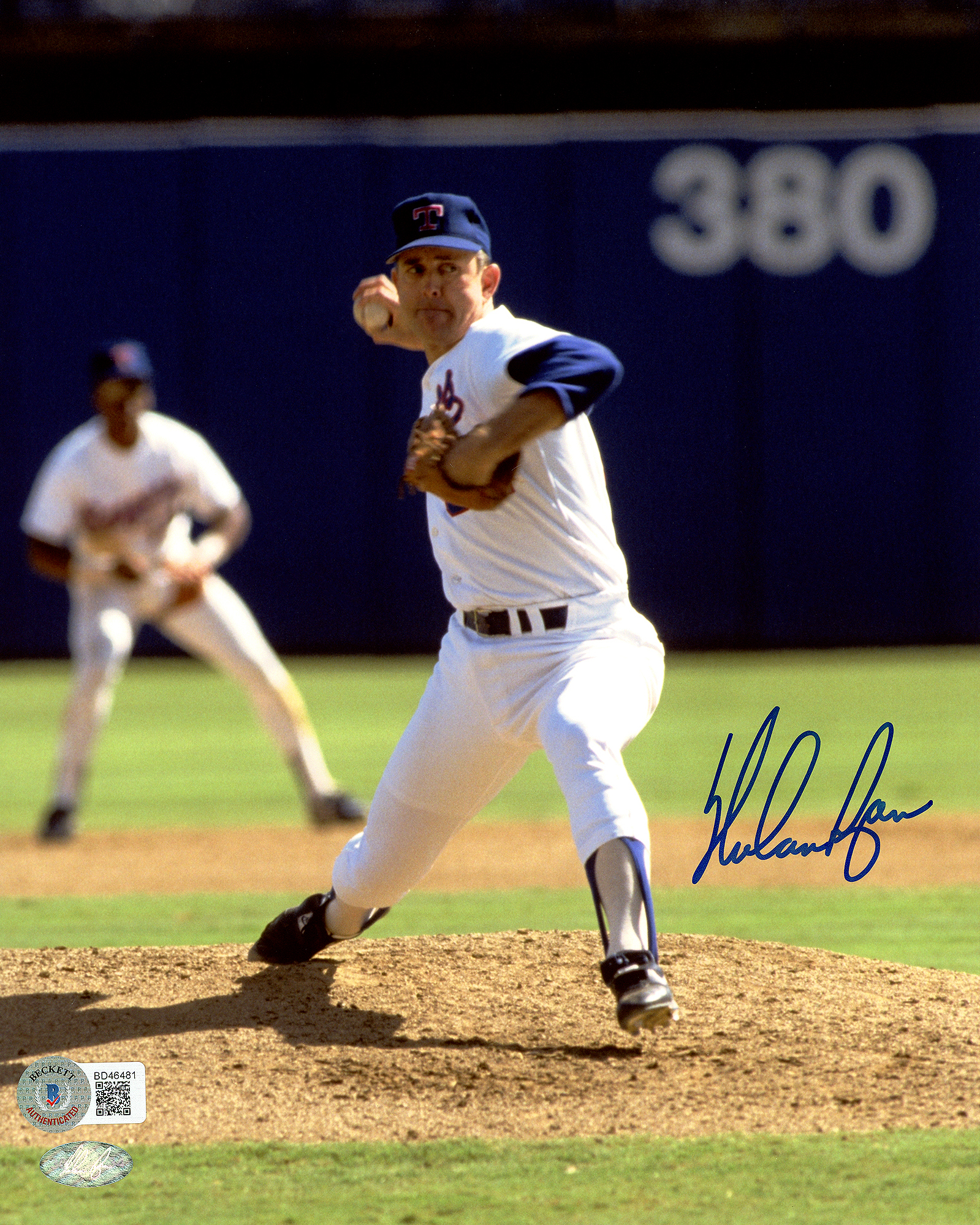 Nolan Ryan Autographed Texas Rangers Ventura Fight 16x20 Photo