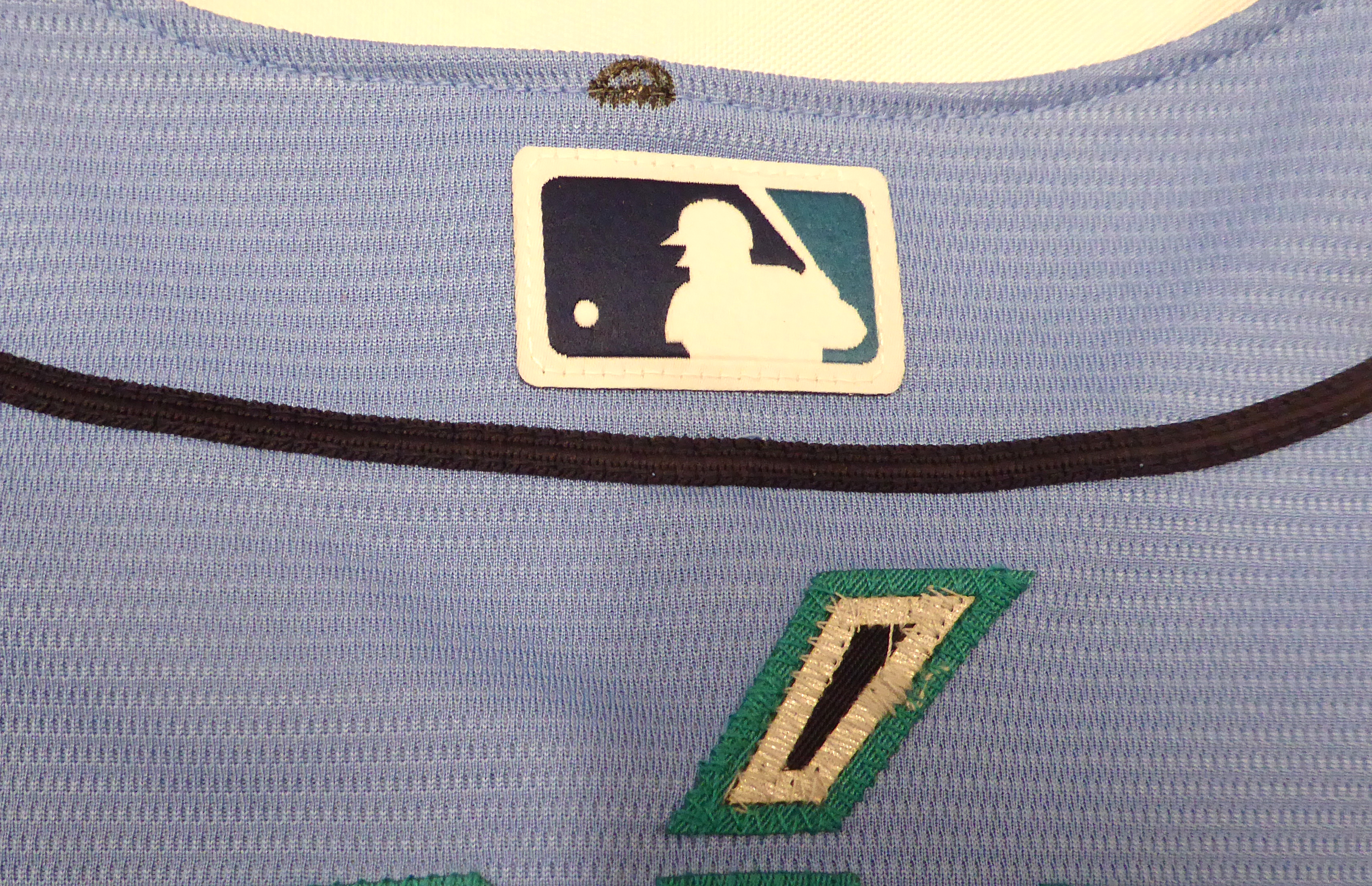 Seattle Mariners Julio Rodriguez Autographed Blue Nike Jersey Size XXL  Beckett BAS QR #BG74350 - Mill Creek Sports