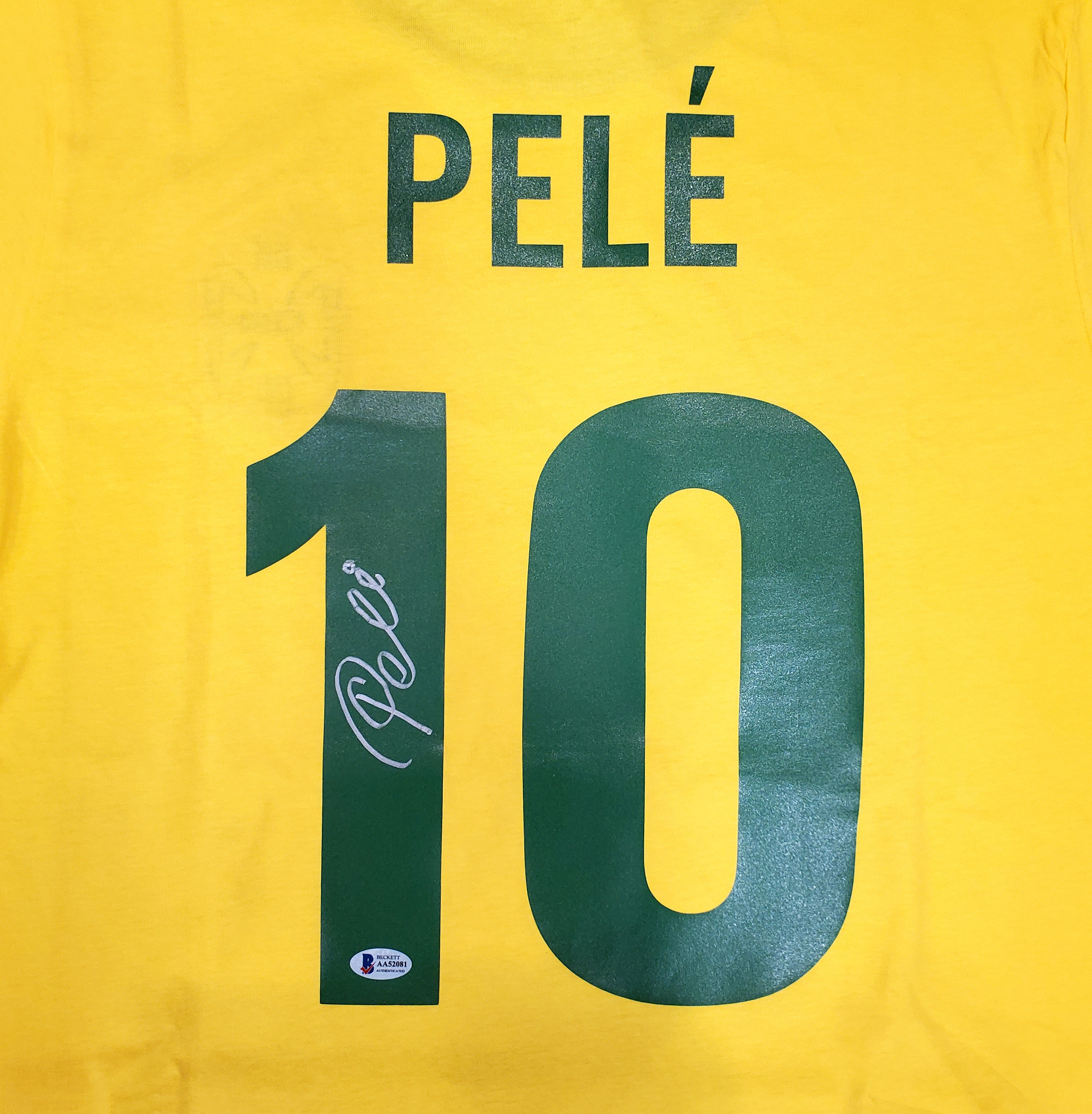 Brazil Pele Autographed Yellow Jersey Beckett BAS
