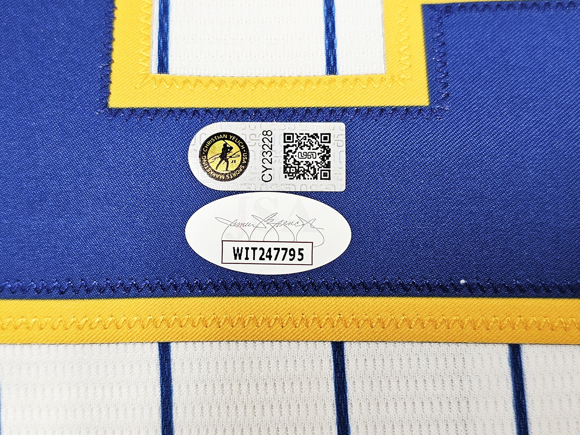 Milwaukee Brewers Christian Yelich Autographed White Pinstripe Majestic  Jersey Size M JSA Stock #215530